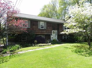 68 Chestnut Hill Rd, Norwalk, CT 06851