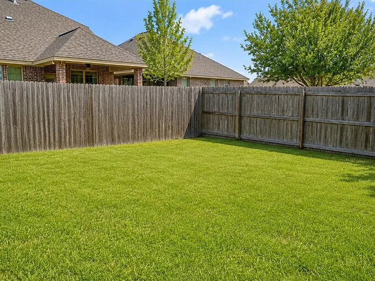 4202 Cedar Creek Ct — Photo 15