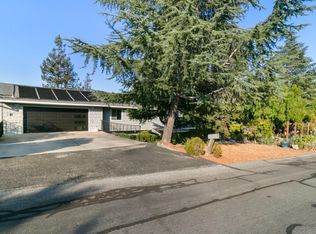 878 Hillcrest Dr, Redwood City, CA 94062