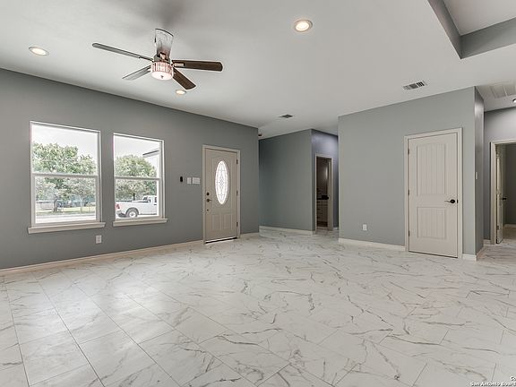 5th image of 235 Florencia Ave