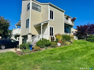 219 Crosswoods Rd UNIT 219, Branford, CT 06405