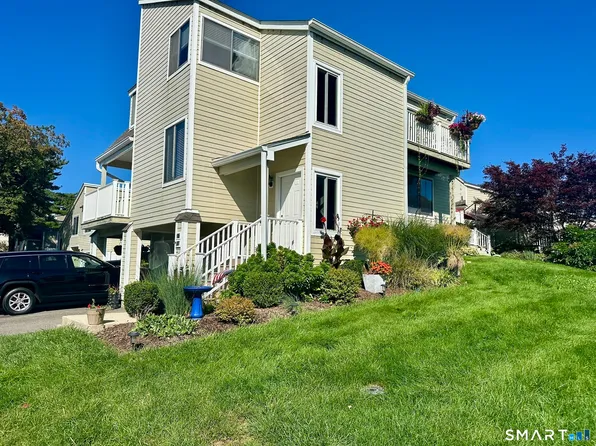 219 Crosswoods Rd Unit 219, Branford, CT 06405