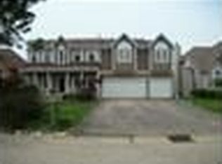 1031 Creekview Ln, Lake In The Hills, IL 60156