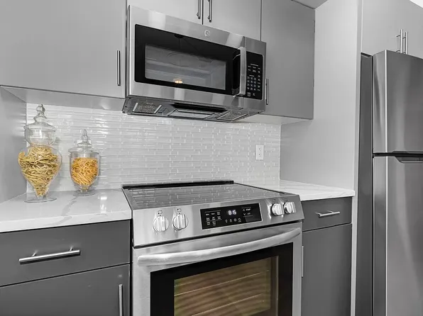 1435 10th Street image 9 of 59