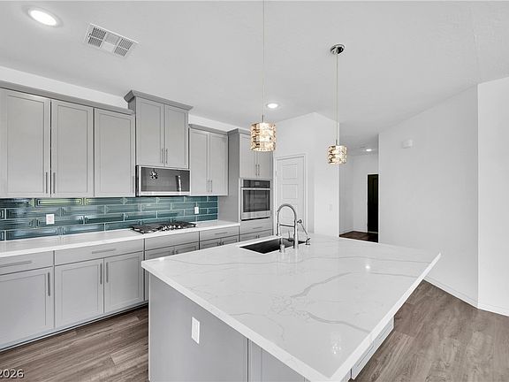 5th image of 2555 Hampton Rd Unit 10304