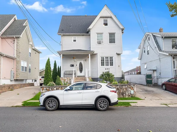 656 Devon St, Kearny, NJ 07032