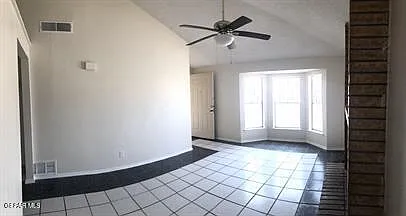 2 bed, 1.5 bath, 885 sqft, $1,050 — Photo 3