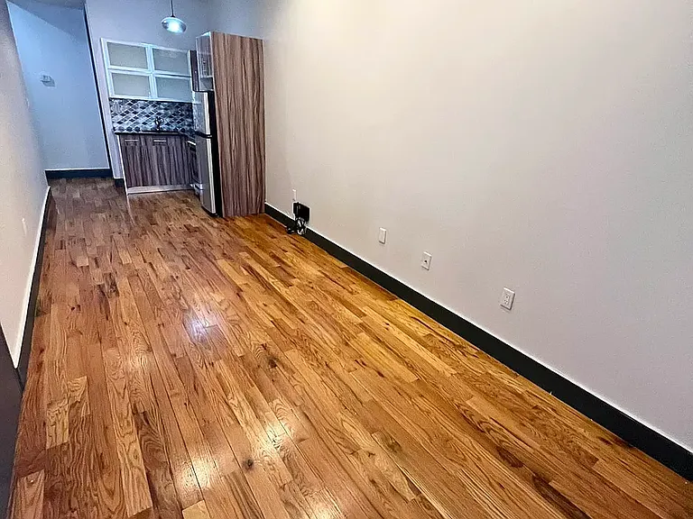 107 Wilson Ave #2R — Photo 6