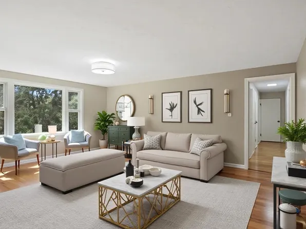 437 Salisbury St, Worcester, MA 01609
