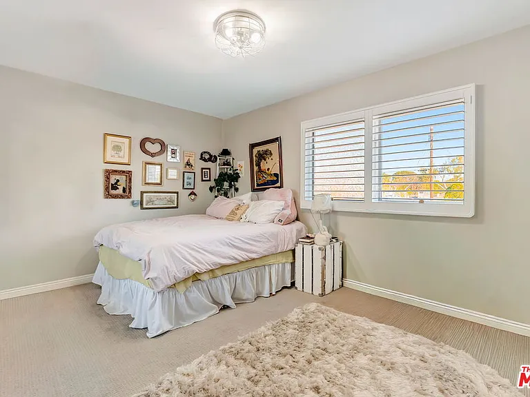 4952 Placidia Ave — Photo 26