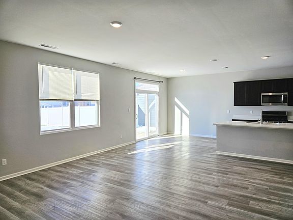 3rd image of 10478 Morse Pl