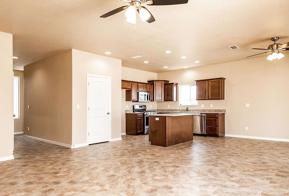 Desert Rose 1472 3 Car Plan, Cerbat Vistas, Kingman, AZ 86409 Zillow