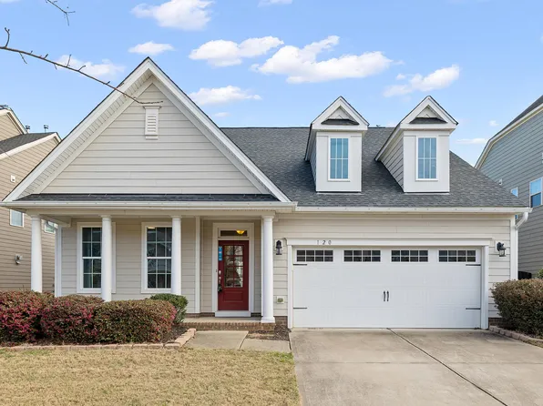 120 Martingale Dr, Holly Springs, NC 27540