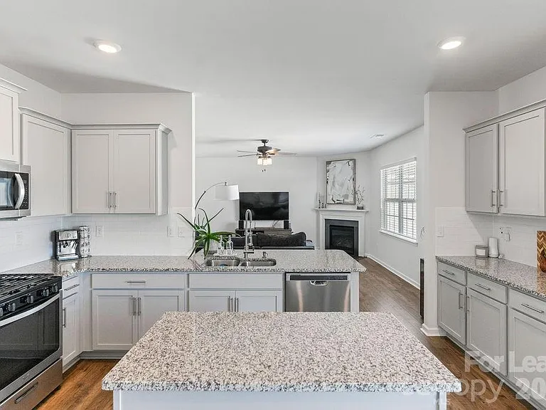 128 Neill Estate Ln — Photo 3