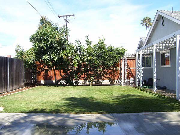 2nd image of 3129 Pierce Ave