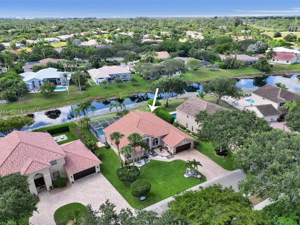 6810 NW 73rd St, Parkland, FL 33067