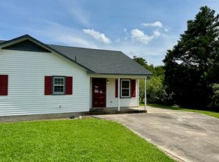 300 Pineview Dr #1, Zebulon, NC 27597
