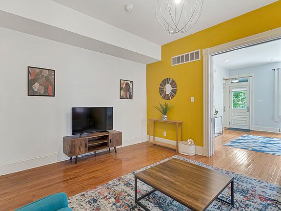 4th image of 4423 Gibson Ave