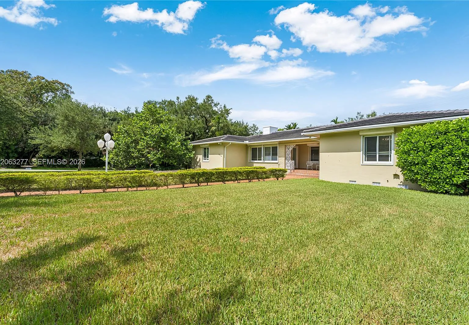 Coral Gables Sec A — Photo 2