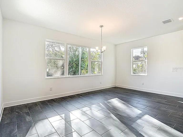 410 S West Shore Blvd — Photo 21