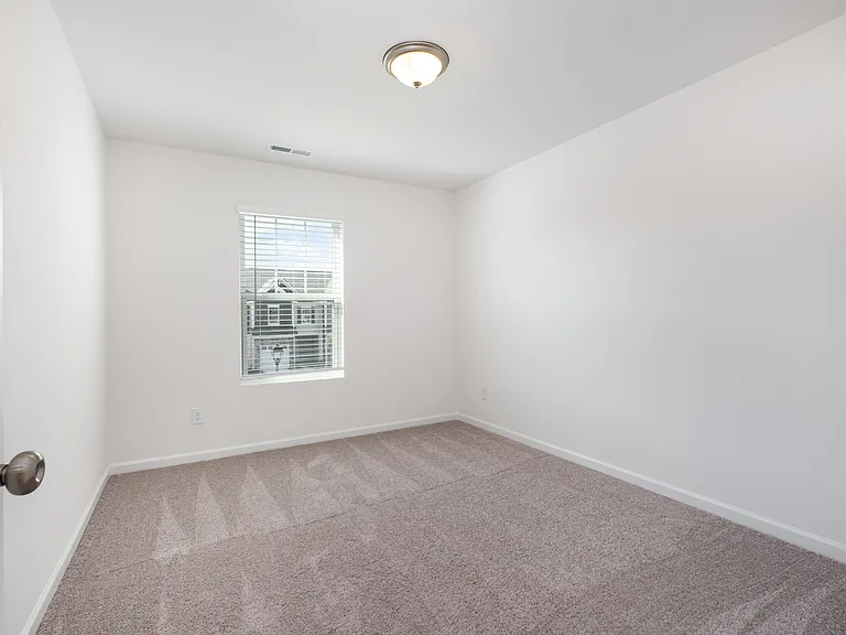 3121 Lilac Grove Dr — Photo 8
