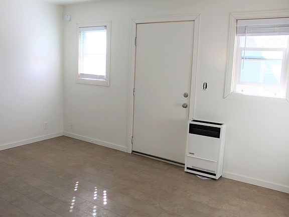 4th image of 154 N Olive St APT 9
