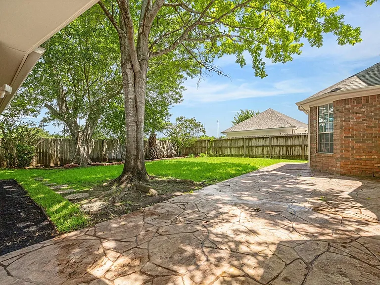2715 Oakland Dr — Photo 31