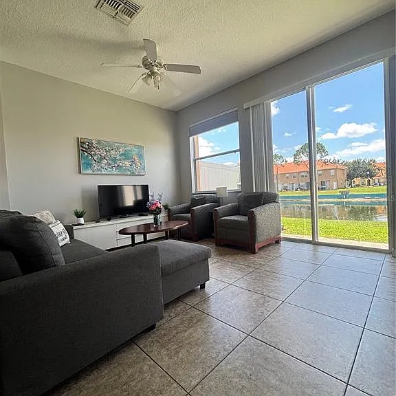 5479 Paradise Cay Cir — Photo 3