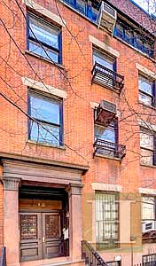 5th image of 12 E 10th St APT 2R