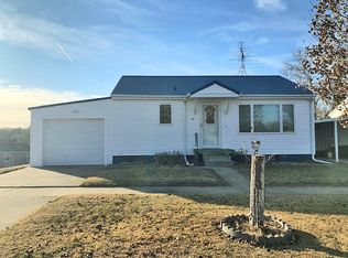 959 S 3rd Ave, Broken Bow, NE 68822