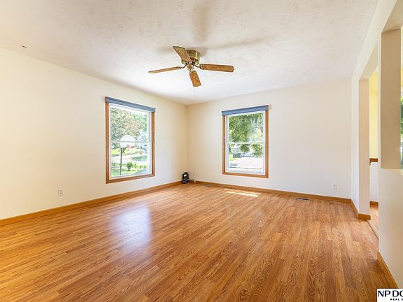 3rd image of 7000 Colby St