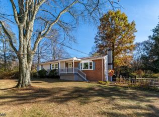 11 Dutchtown Zion Rd, Belle Mead, NJ 08502