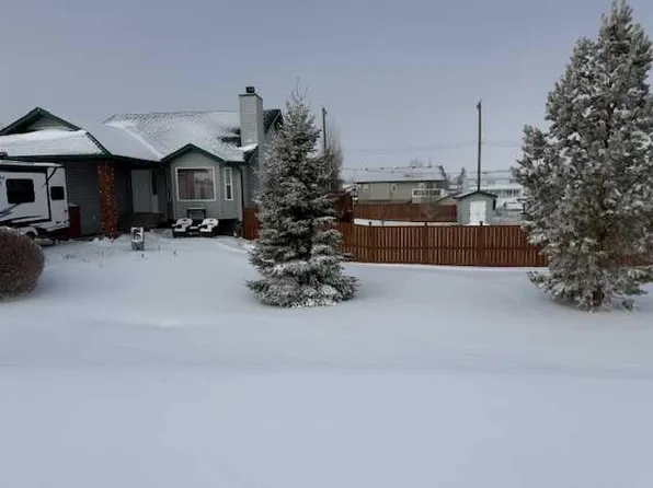 214 1st St E, Munson, AB T0J 2C0