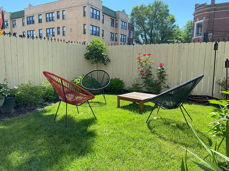2954 W Lyndale St — Photo 20
