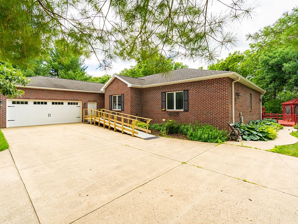 1st image of 640 Timber Ridge Rd