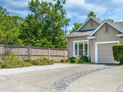 844 Peggy Lee Court, Windsor, CA, 95492