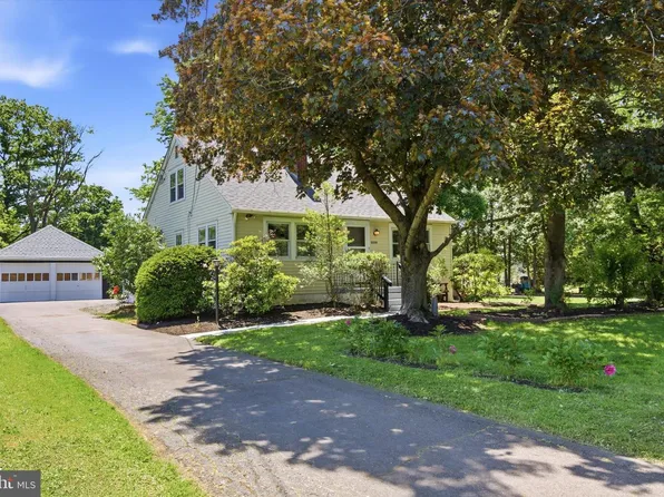 2339 E Vine St, Hatfield, PA 19440