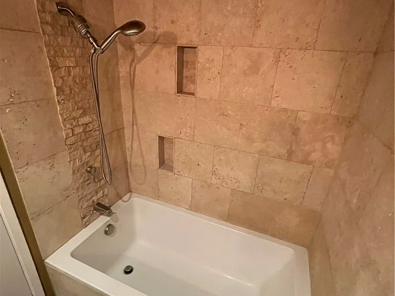 2668 Hacienda Dr — Photo 10