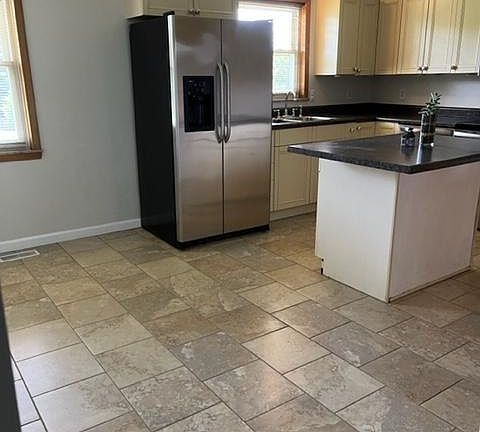 3rd image of 1751 Linda Ln