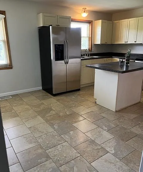 1751 Linda Ln — Photo 3