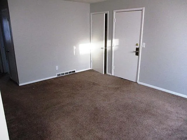 1506 Ensign Dr — Photo 4