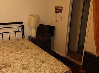25-26 43rd St, Astoria, NY 11103