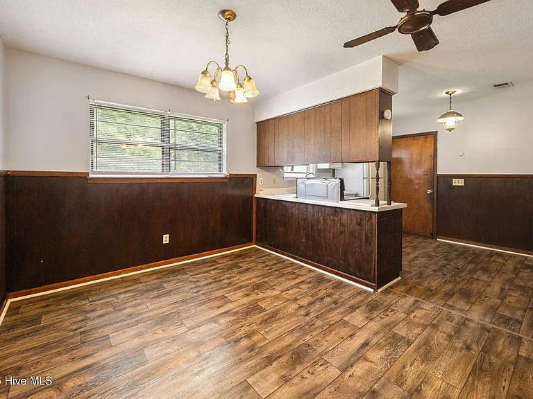 10 Stoney Rd — Photo 10