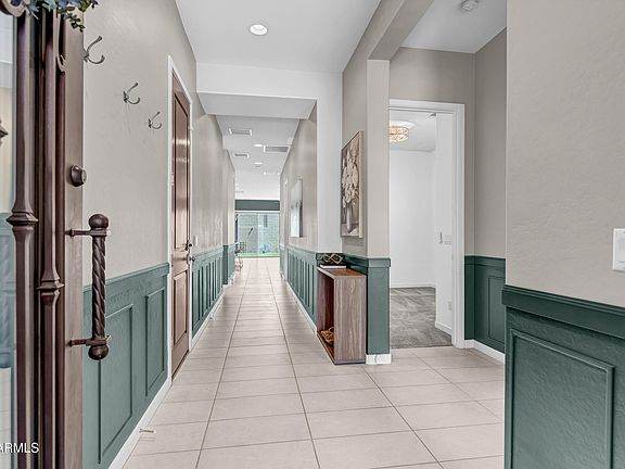 5th image of 628 E SILVER FOX Way