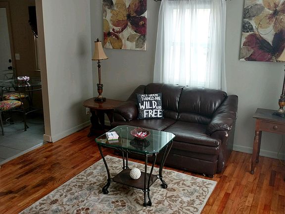 3rd image of 3428 Lowcroft Ave