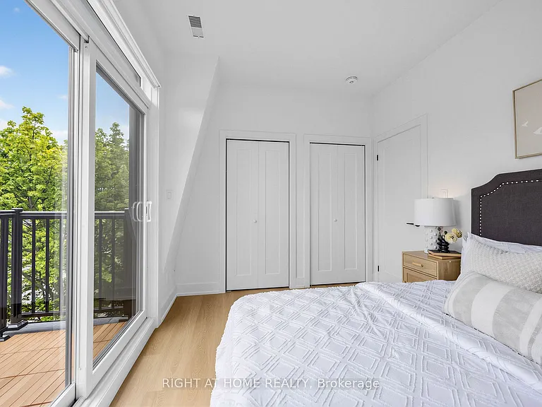 1416 Islington Ave #B — Photo 17