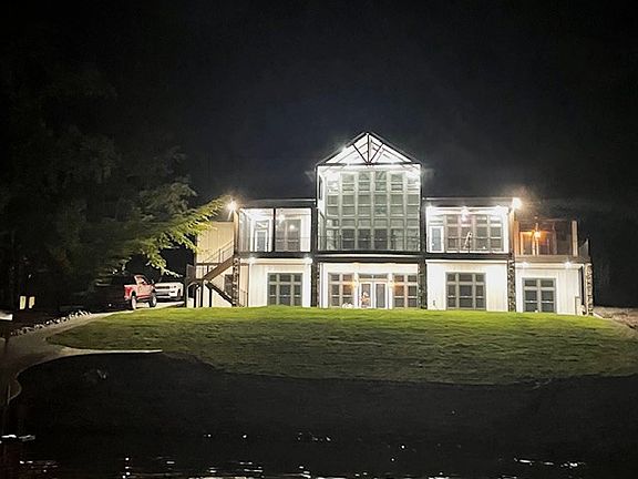 4th image of 518 Magellan Dr