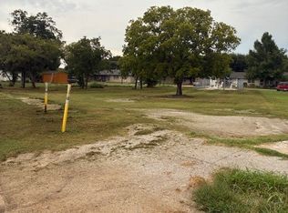 311 N 3rd St, Grandview, TX 76050