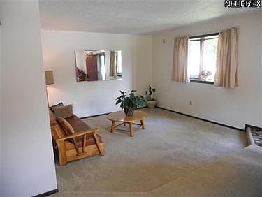 2nd image of 621 Rosegarden Dr NE