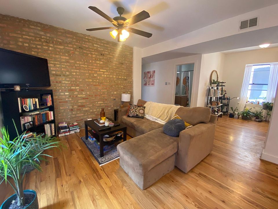 1st image of 927 W Sunnyside Ave #2